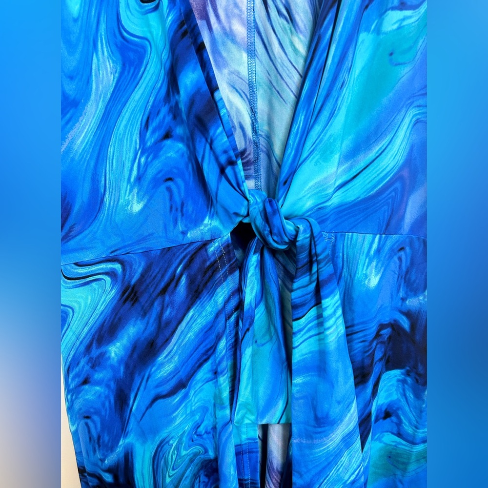 Miraclesuit Coverup- Blue and White Swirl - Picture 2 of 7